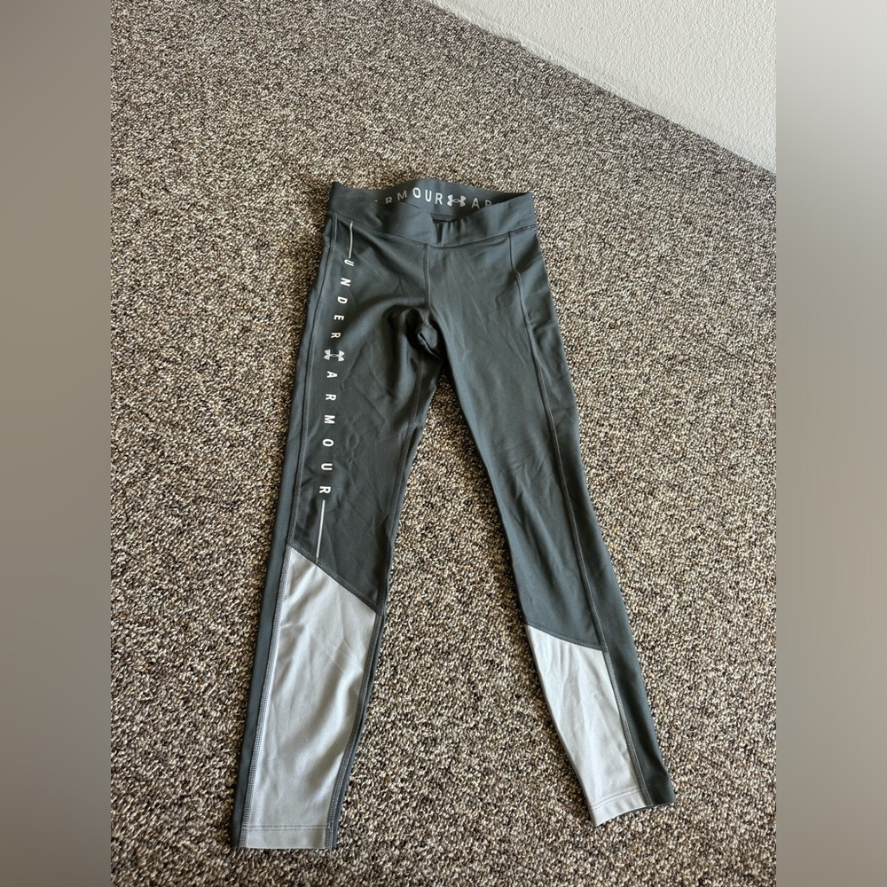 Grey Under Armour leggings